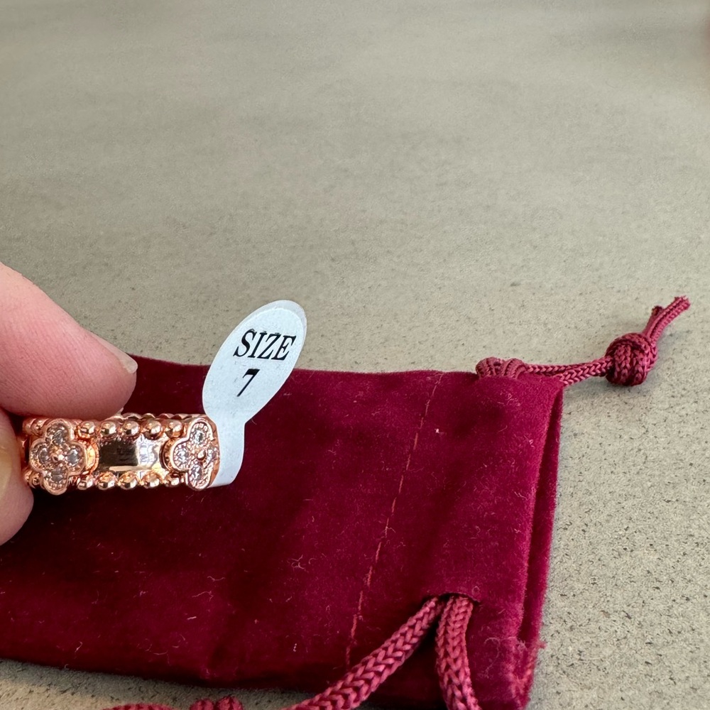 Rose gold color plated perlee ring size 7 unbranded